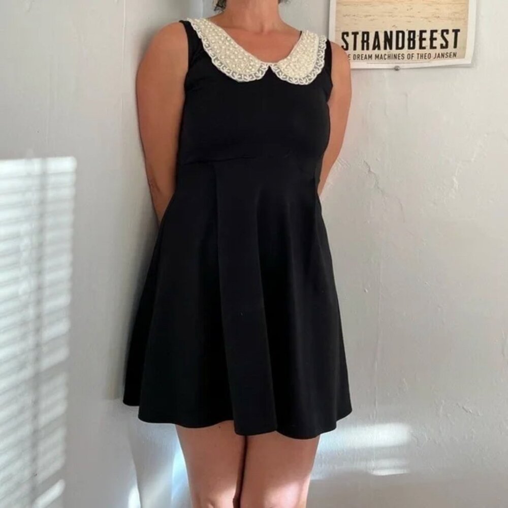90s/Y2K Delia’s Black Mini Dress with a Lace Collar and Pearls
